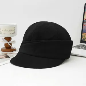 Zwarte geplooide koepelhoed voor vrouwen, herfst winter effen kleur minimalistische streetwear