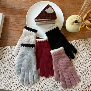 Winter warm knitted wool gloves for women, fleece lined touchscreen knit mittens casual chic
