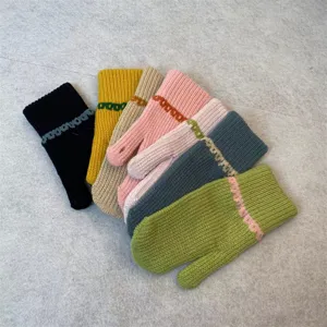 Women's winter warm knitted gloves set, sweet trendy style, soft wool thermal mittens for cold.