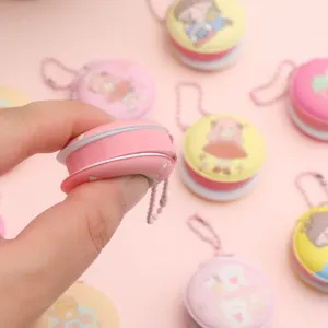 Lindo mini cuaderno de macarrones portátil con dibujos animados descompresión llavero.