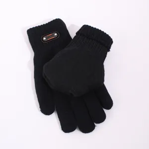 Gants de tricot noirs pour hommes d'hiver, gants thermiques chauds à cinq doigts vue détaillée.