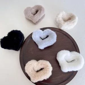 Pinces à cheveux en peluche en forme de cœur de couleurs variées pour coiffures d'automne