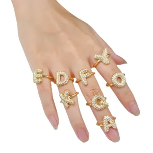Gouden verstelbare ring met 26 letters en schitterende stenen voor dames