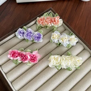 Élégantes pinces à cheveux en tissu faites à la main aux couleurs pastel pour femmes et filles