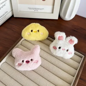 Accessoires de bricolage en peluche d'animaux mignons pour sacs et vêtements sur plateau