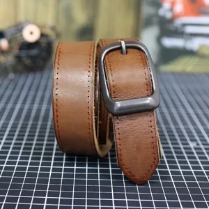 Retro casual men's cowhide leather belt with metal pin buckle, perfect for versatile jeans wear.