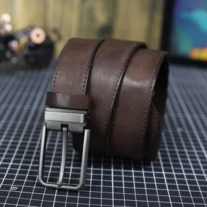 Cintura uomo vintage in vera pelle bovina con fibbia ad ardiglione stile casual da lavoro