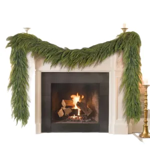 Guirlande de pin de Norfolk réaliste à 10 fourches pour manteau de cheminée et déco Noël.