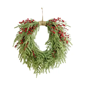 Ghirlanda natalizia da 60cm con aghi di pino e bacche rosse per porta d'ingresso