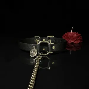 Collier de chat cosplay noir en cuir PU avec ensemble de chaine en metal pour style.