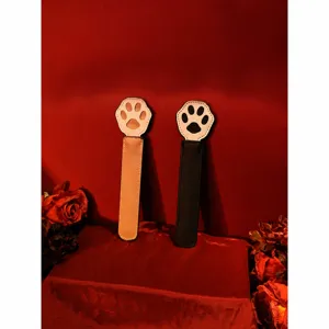Joli paddle en cuir patte de chat accessoire coququin pour couples, matériau doux et résistant.