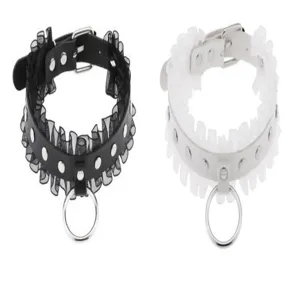 Punk stilou dantela choker lemos leptomereia pou deixnei mauri kai leuki parallagi me ring.