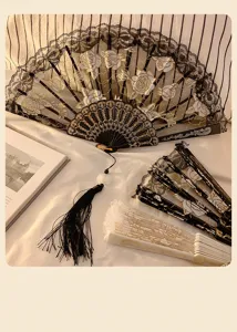 Elegant new Chinese style black lace folding fan vintage embroidered dance props.