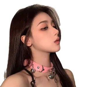 Collier ras du cou en cuir PU rose avec cloche metallique et chaine pour femmes mode