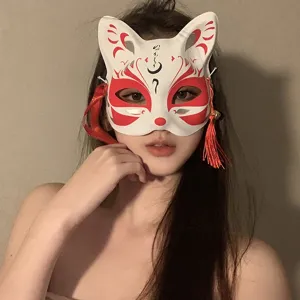 Affascinante maschera da volpe tradizionale giapponese mezza faccia, perfetta per feste e cosplay.