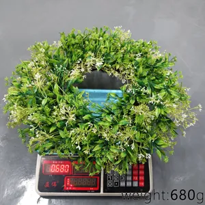 Realistische kunstmatige buxus- en veldbloemenkrans van 680g voor wanddecoratie huis