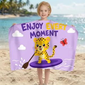 Mikrofaser Strandtuch mit Cartoon-Leopard beim Paddeln von einem Kind am Strand