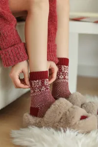 Red retro Fair Isle wool mid-tube socks winter warm knitted fuzzy slipper socks for cozy daily wear