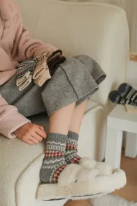 Calze invernali in lana accoglienti con motivo geometrico retrò Fair Isle, spesse e calde.
