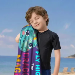Detailtextur des Mikrofaser-Strandtuchs mit farbenfrohem Cartoon-Drachen-Aufdruck