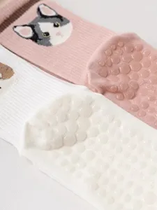 Women non-slip yoga socks with silicone grips cute cartoon cat design mid-tube sports socks