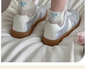 Cute bow cotton short socks detail, breathable low cut design for spring summer fashion wear.