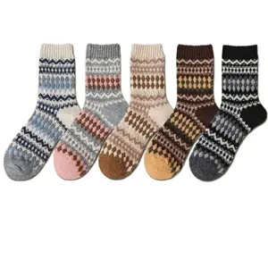 Calze in lana vintage Fair Isle donna, calzini medi retrò spessi invernali caldi e morbidi.
