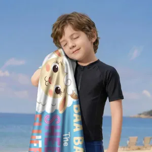 Detailansicht des schnelltrocknenden Mikrofaser-Strandtuches mit süßem Schaf-Design