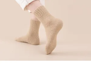 Cozy fleece winter socks for girls, warm mid-calf coral fleece sleep socks daily wear.
