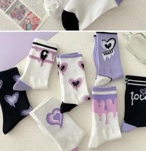 Damen mittelhohe Socken Herbst Winter süßes Herz Muster Freizeitsocken Mode Stile