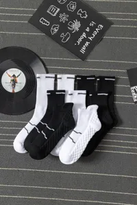 Men athletic cotton socks mid-calf short breathable towel bottom sports running socks.