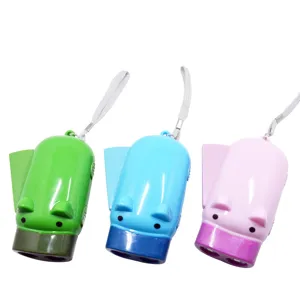 Détail mini lampe de poche LED presse manuelle cochon, éclairage d'urgence portable.