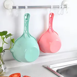 Cuchara de agua de plástico para casa mango largo baño cocina diseño colgante
