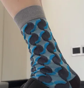 Chaussettes mi-mollet géométriques en relief, style rétro multicolore détail fin