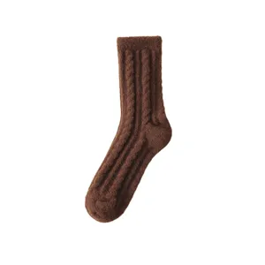 Cozy brown thick winter socks for men, fleece lined warm knit thermal crew socks daily wear