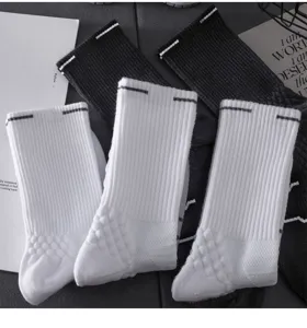 Herren Sport-Mittelsocken mit Frotteesohle, atmungsaktive gerippte Lauf- und Sportsocken.