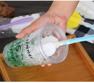 Práctico cepillo de esponja plegable y compacto para la limpieza de botellas de vidrio y tazas.