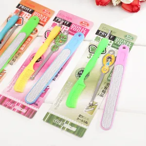 Conjunto de cuidado de belleza multifuncional de 3 piezas con limas y herramientas.