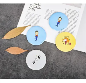 Espejo de maquillaje de bolsillo con dibujos animados, espejo cosmético redondo portátil.