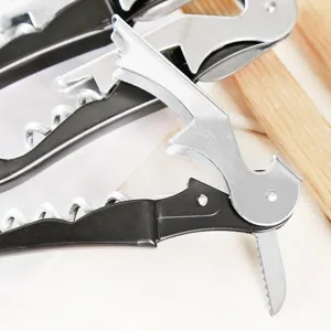 Apribottiglie sommelier in acciaio inossidabile, cavatappi multifunzionale con manico nero.