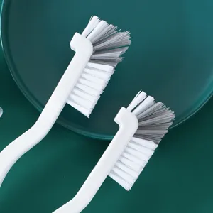 Brosse de nettoyage de tasse à long manche japonais pour cuisine et fentes de mixeur.