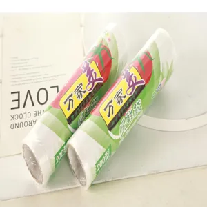 Disposable food preservation bags, small 200 type break-point cling film rolls for kitchen use.