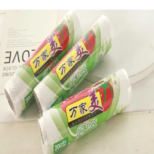 Household disposable fresh-keeping bags roll, tear-off plastic food storage wrap for kitchen use.