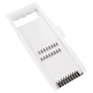 Utensile da cucina multifunzionale per grattugia e affettatrice di verdure professionali.