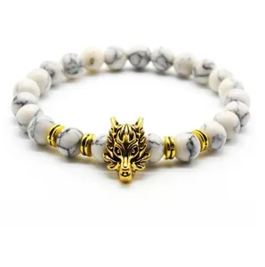 Braccialetto con perline in pietra howlite bianca testa di lupo dorata gioiello yoga da uomo