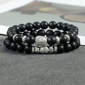 Set van mat zwarte kralen yoga armbanden met zilveren Boeddha hoofd bedel voor dagelijks.