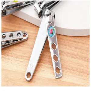 Tagliaunghie in acciaio inossidabile con design cavo, strumento per manicure in metallo.