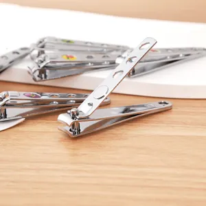 Tagliaunghie in acciaio inossidabile, strumento di manicure portatile per la cura quotidiana.