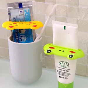 Cute cartoon manual toothpaste squeezer creative plastic facial cleanser dispenser clip