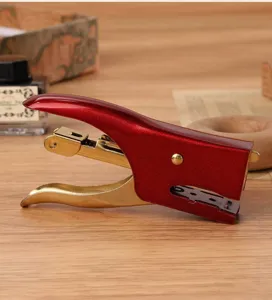 Agrafeuse manuelle rouge style vintage portable mini agrafeuse de bureau bureau papeterie